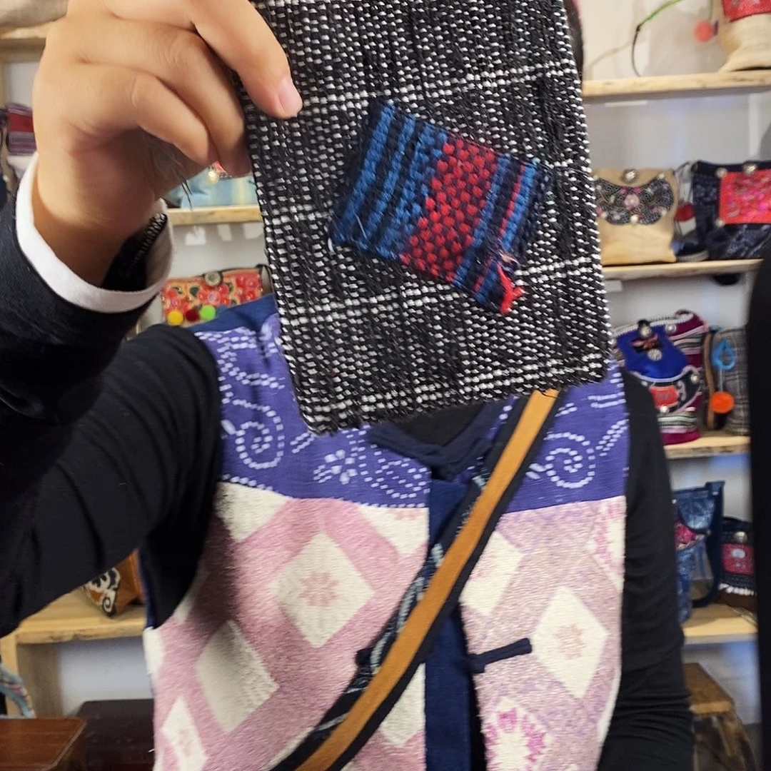 织绣手工制作零钱包