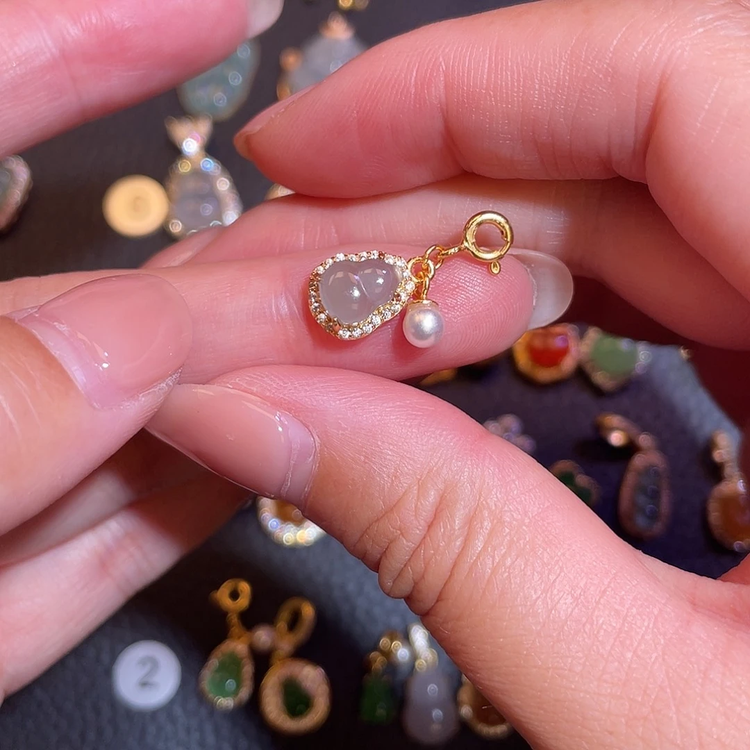 翡翠银S925镶嵌颈饰翡翠