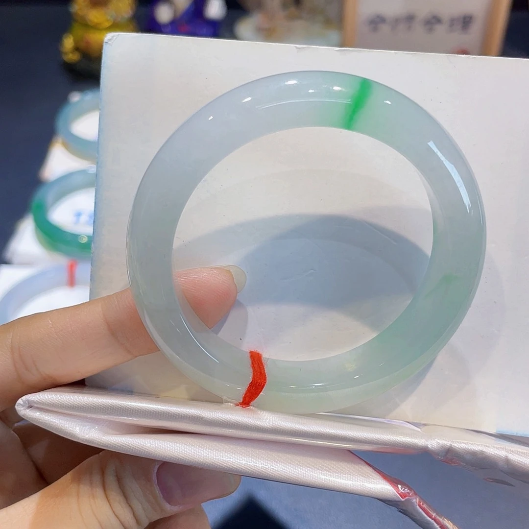 翡翠手镯未镶嵌50.5圈