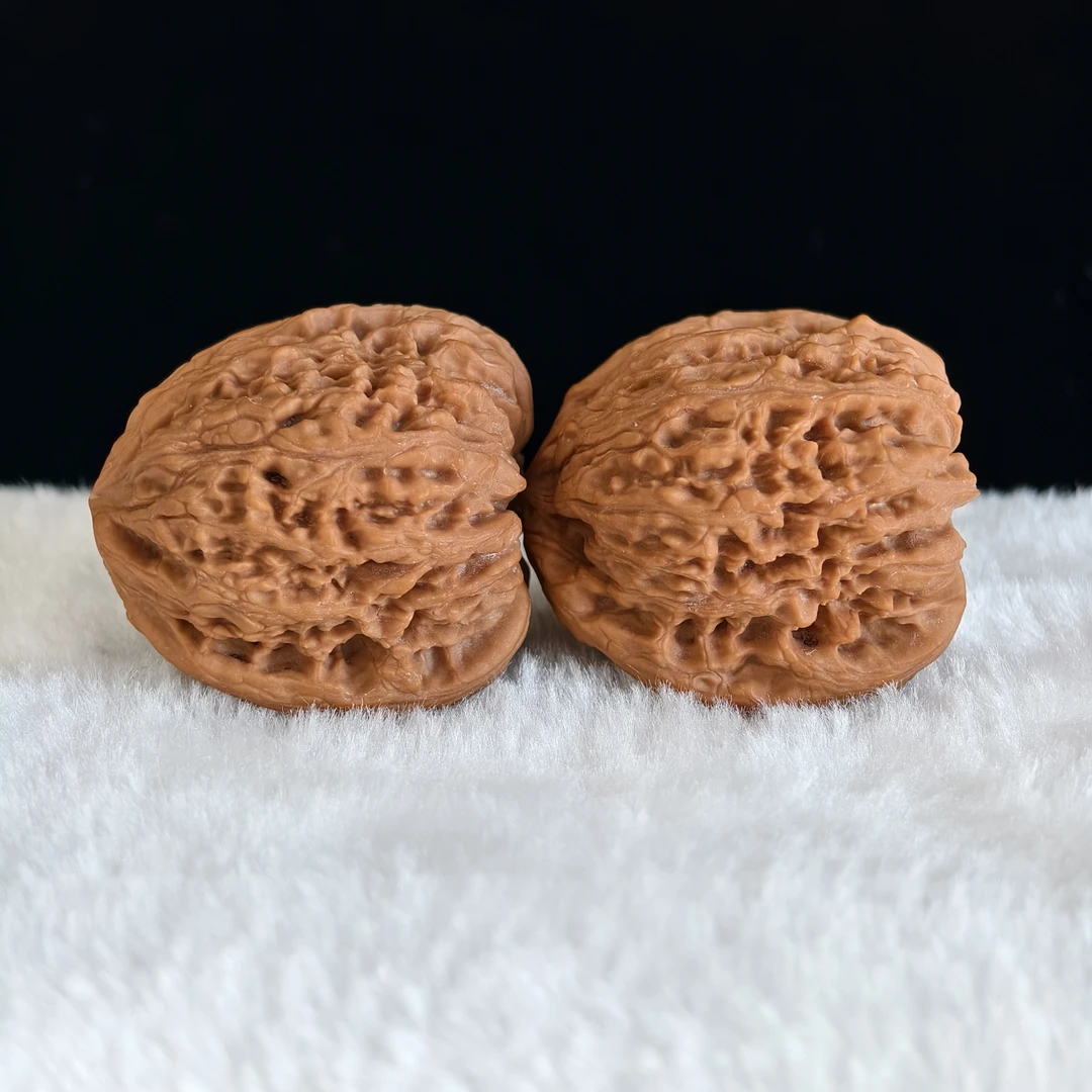 全品涿鹿凹底南疆石文玩核桃尺寸边38肚38高38一物一图克重40克