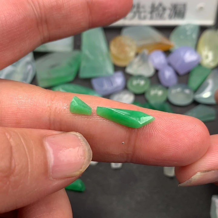 定制翡翠未镶嵌材料定制