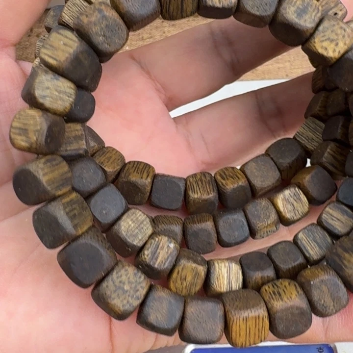 天***5手串沉香张勺子手串33克加