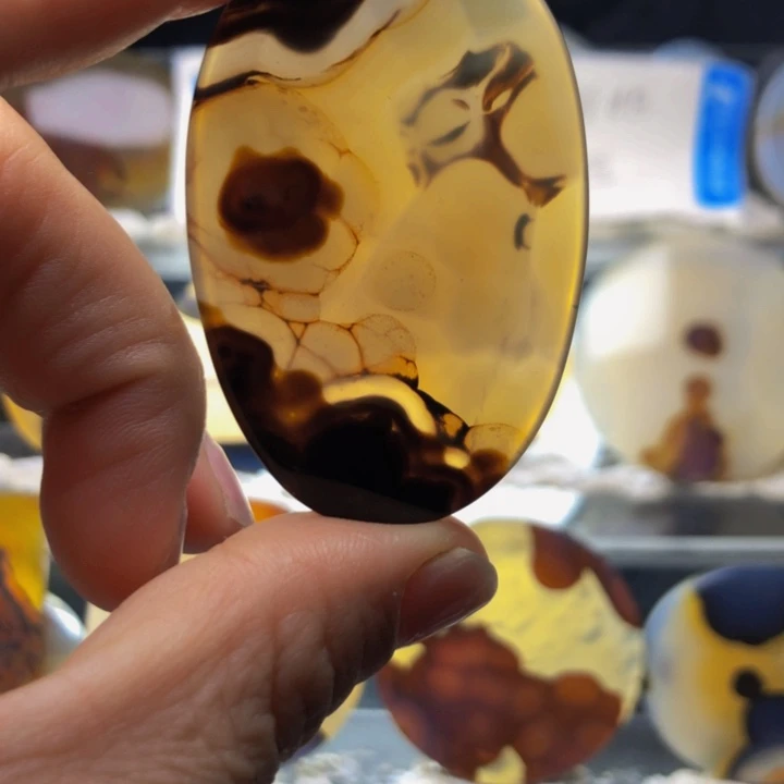 合金玛瑙/玉髓珠宝奇石59