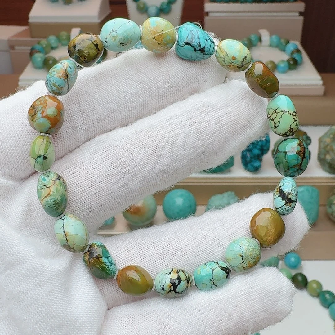 绿松石未镶嵌颈饰