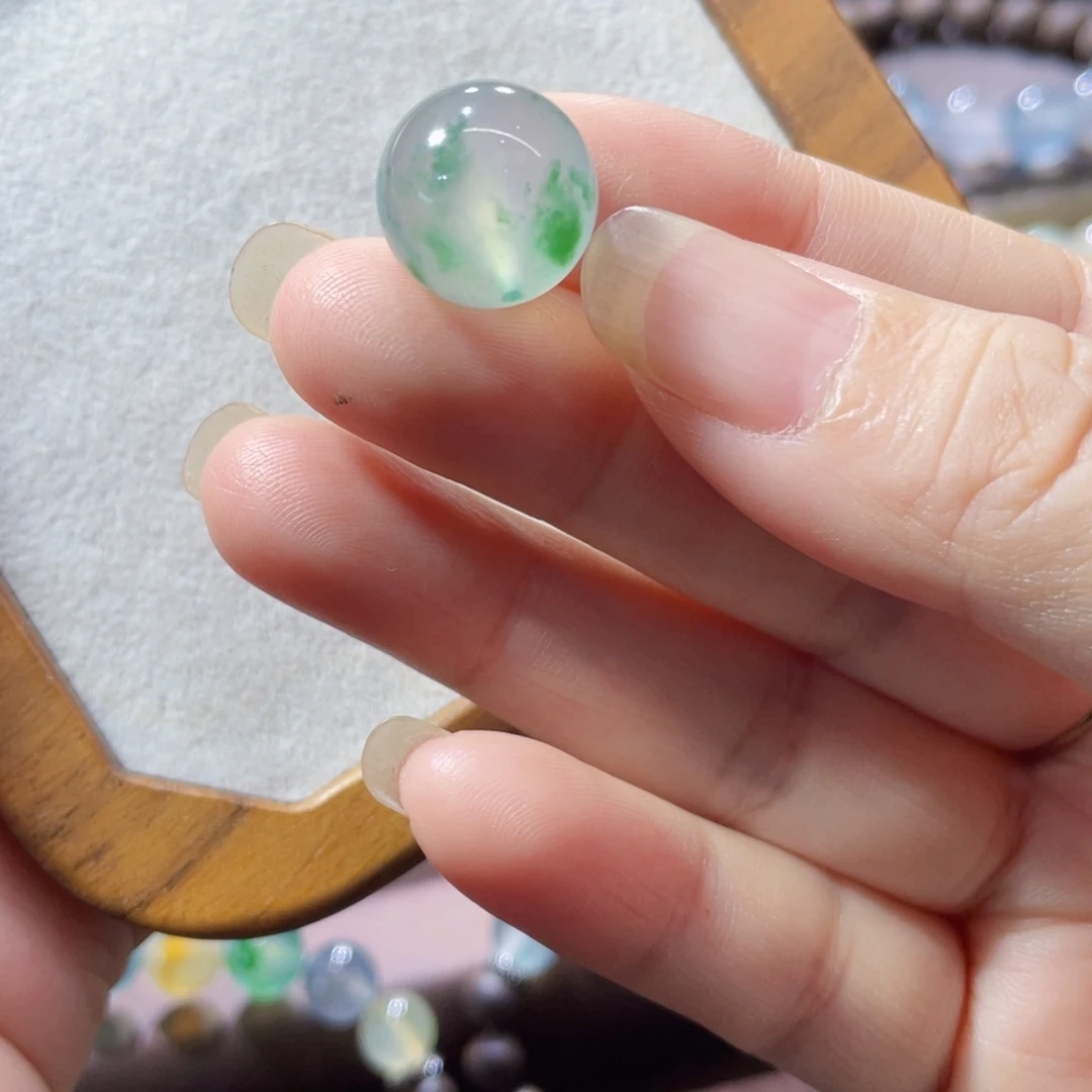 翡翠未镶嵌手链飘绿卡14