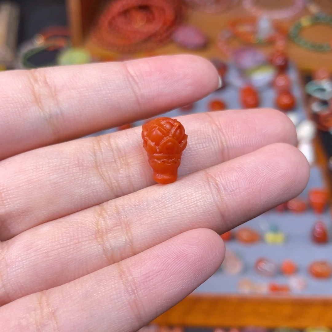未镶嵌莲花三通南红玛瑙