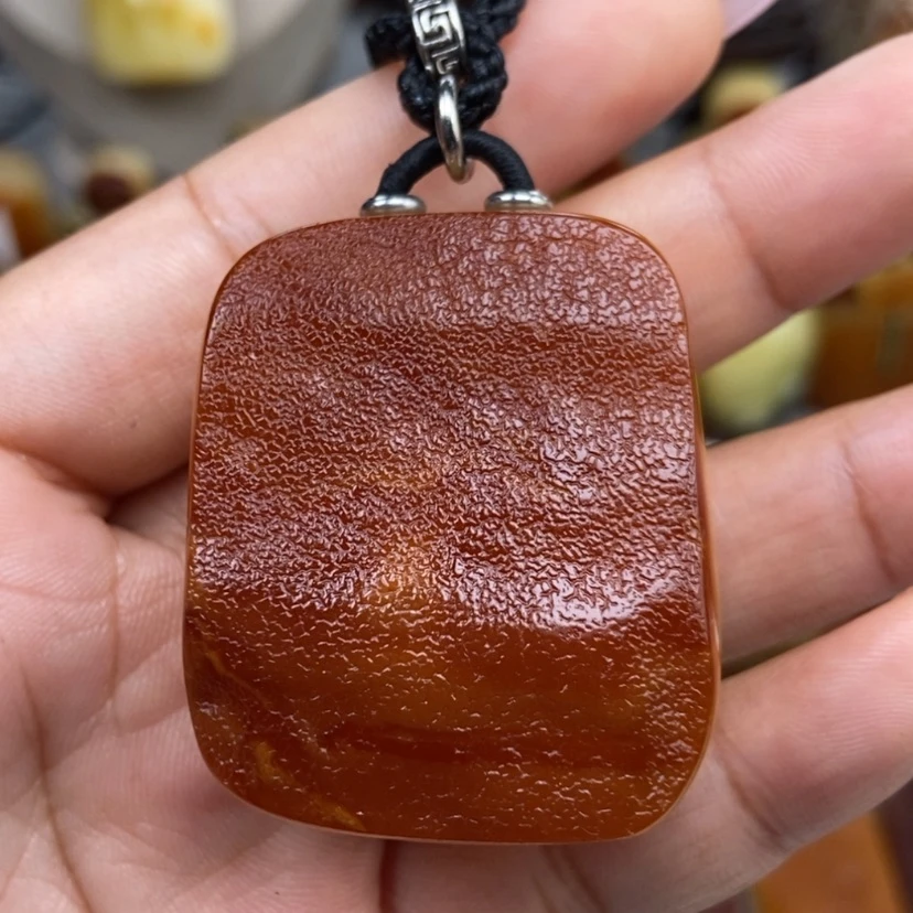 【闪购商品】琥珀颈饰未镶嵌