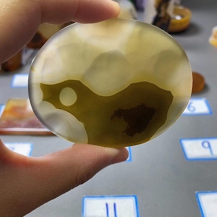 玛瑙/玉髓未镶嵌珠宝半成品
