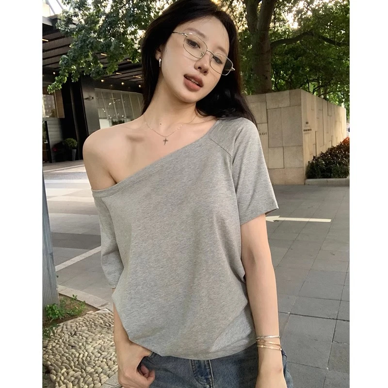 白色一字斜露肩百搭短袖女t恤2026新款夏季休闲慵懒松弛感上衣黑