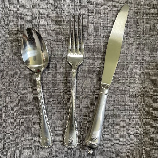 朱莉斯卡高奢沙光加厚餐具刀叉勺三件套