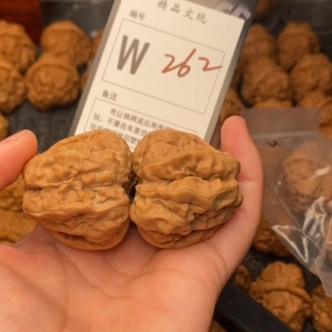 吊坠桃核我是第一百40