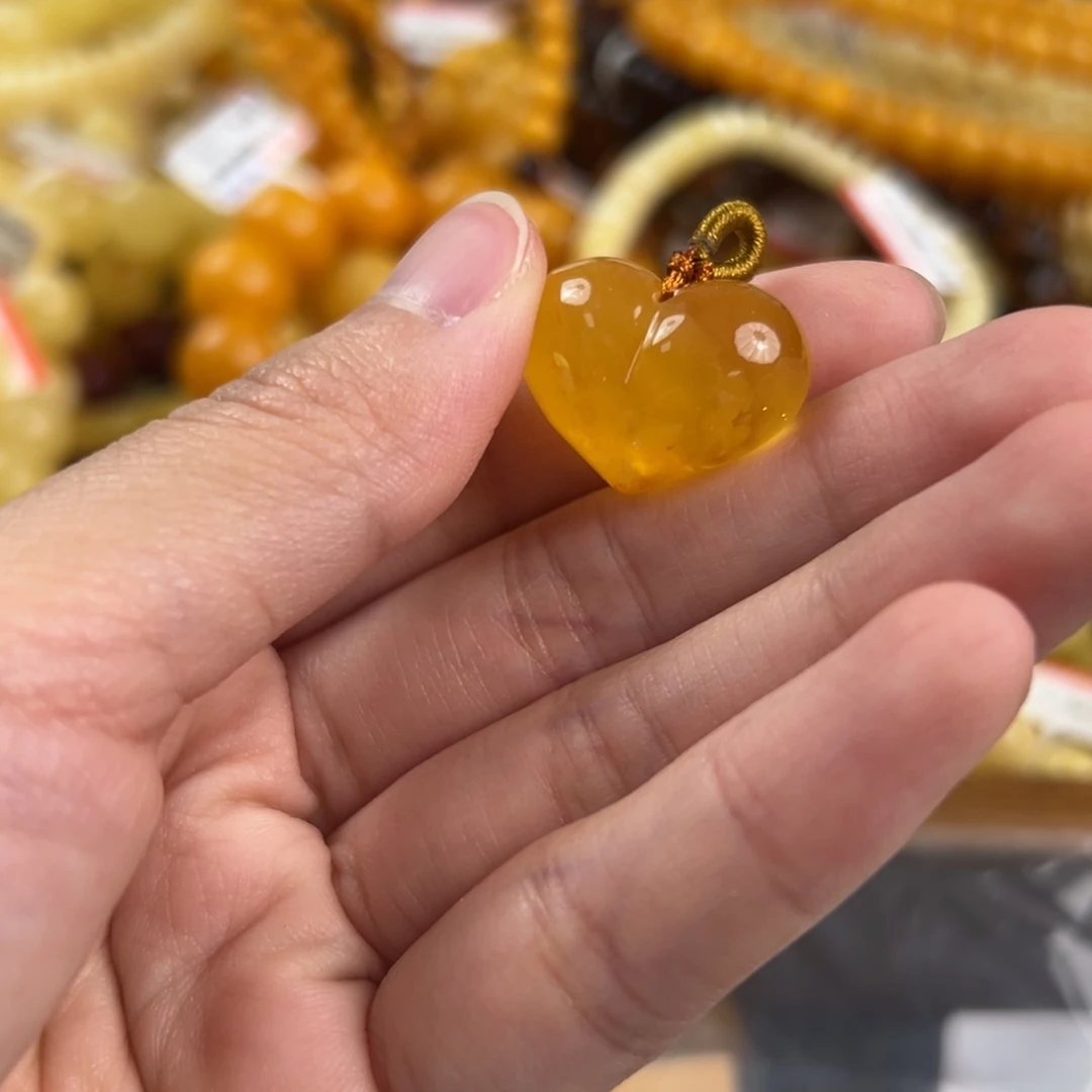 琥珀未镶嵌珠宝奇石