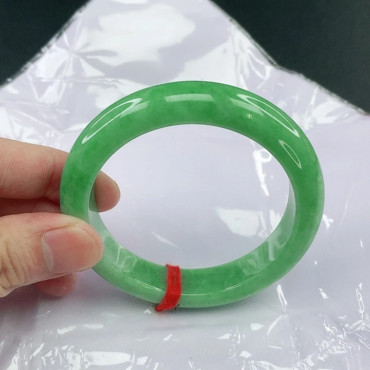 翡翠手镯未镶嵌圈55.5。1506。1