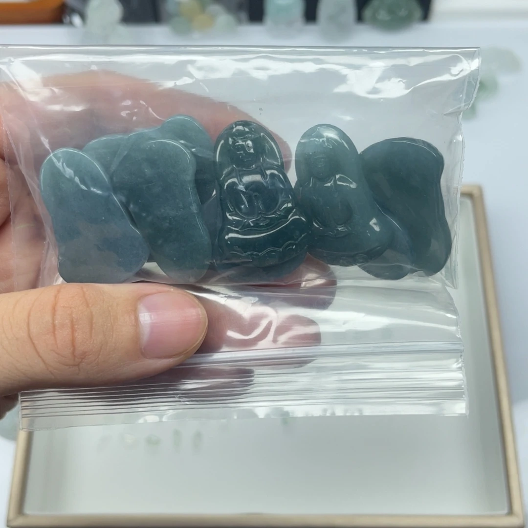 翡翠未镶嵌颈饰观音10件