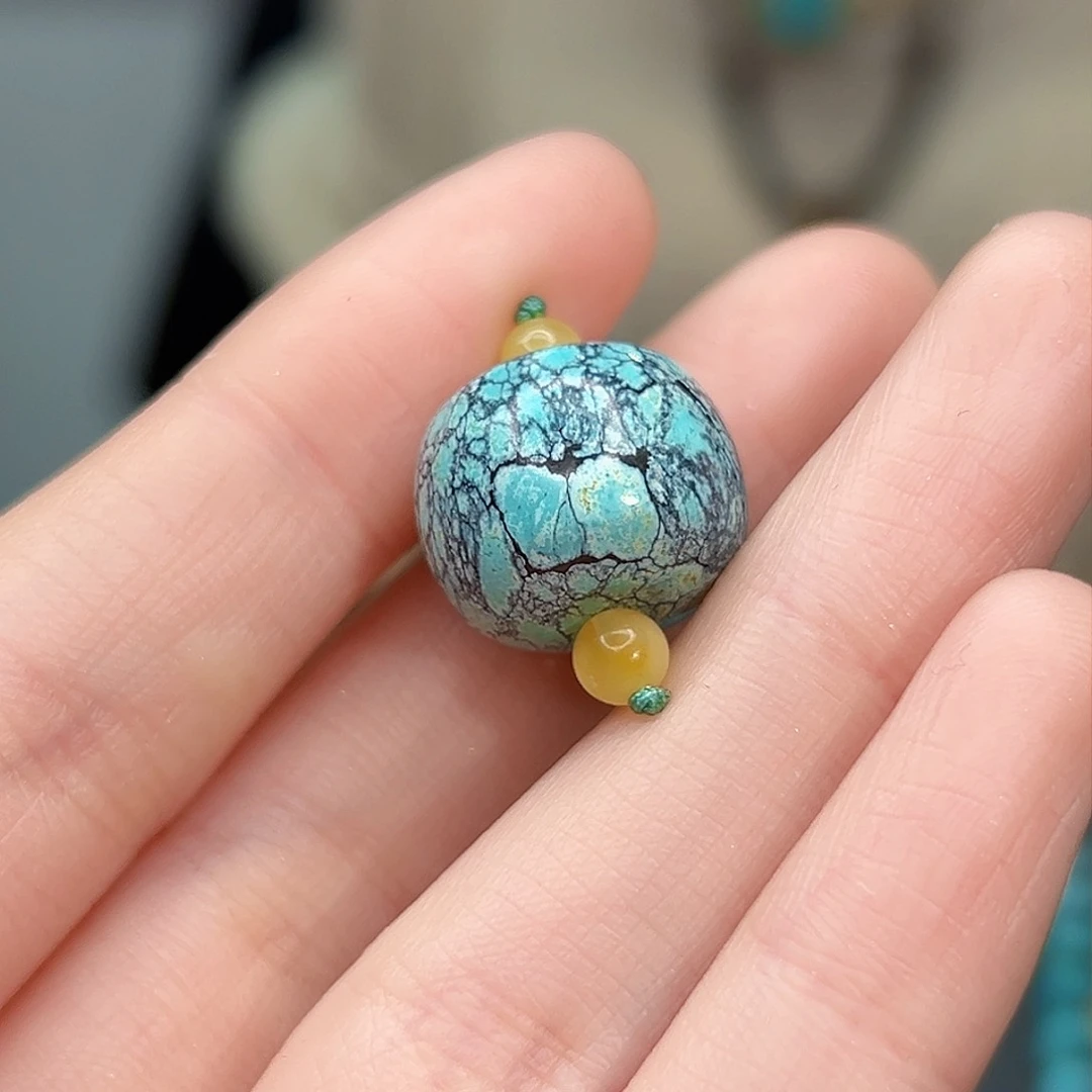 蜜蜡珠宝奇石未镶嵌