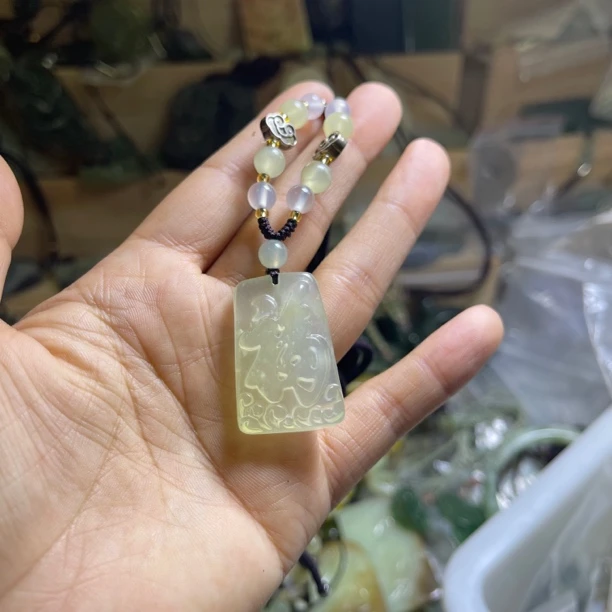 天然玉石福在眼前