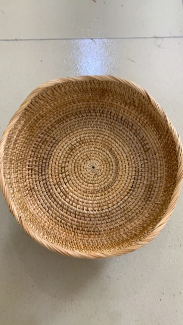 波浪纹藤编馒头筐