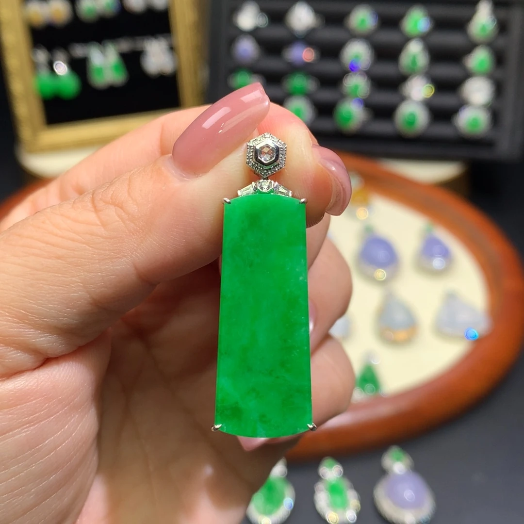 翡翠18K金镶嵌吊坠(不含链)