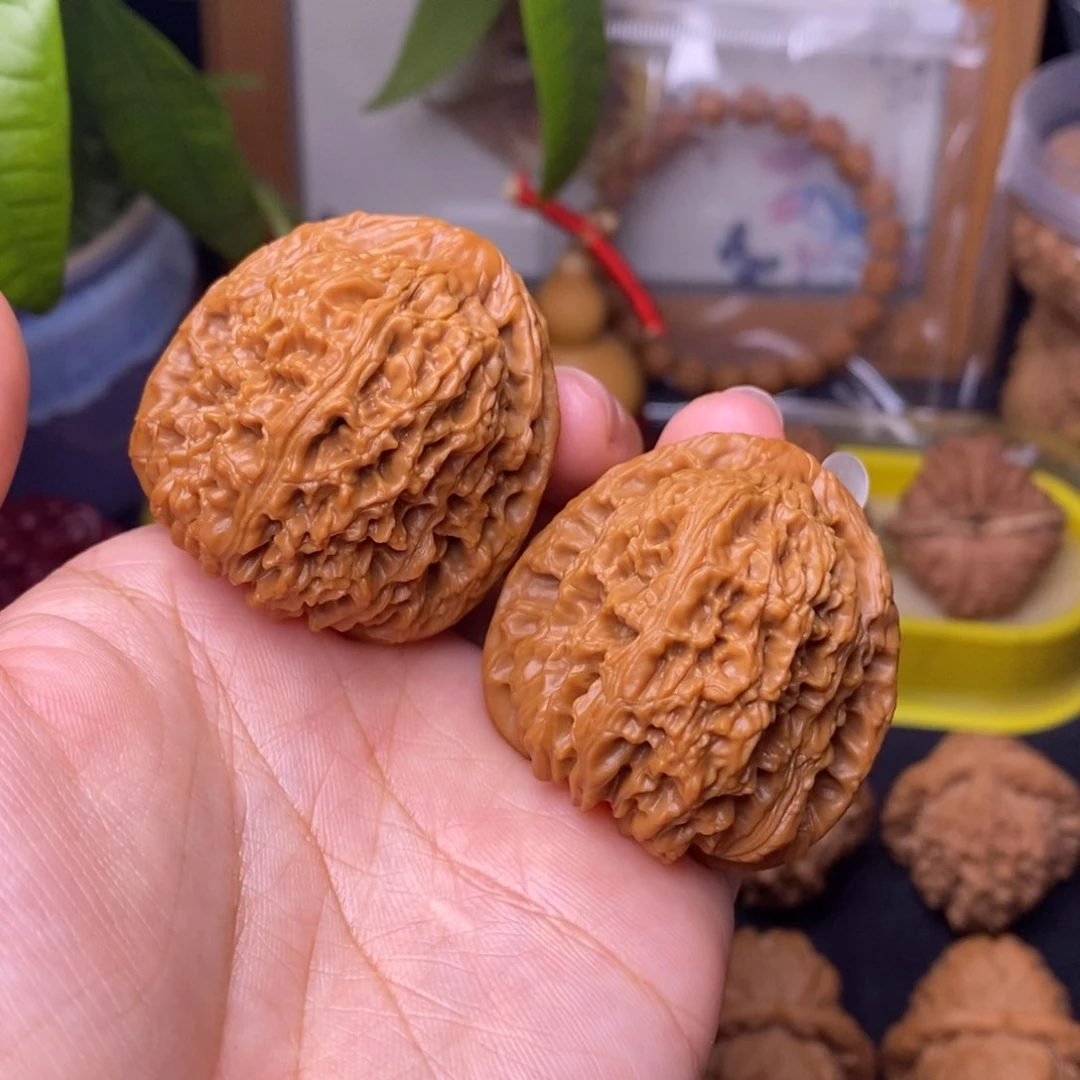 文玩核桃把件40三角疆