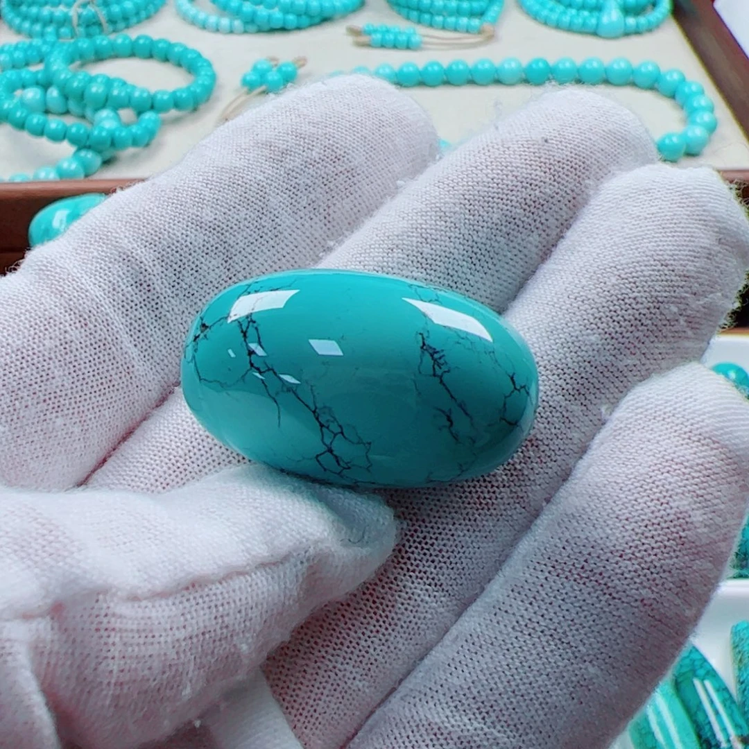 绿松石未镶嵌挂件1个