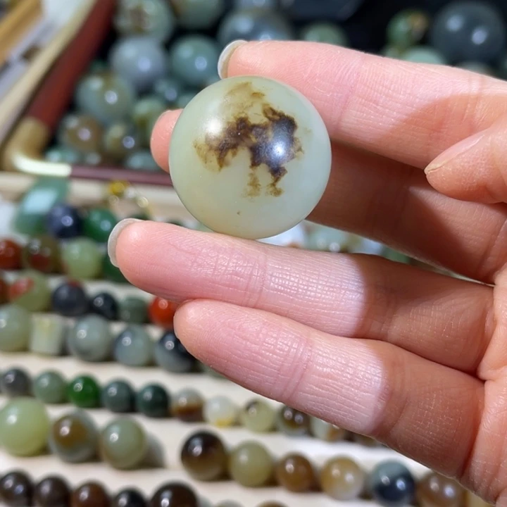 和田玉（糖玉）未镶嵌珠宝半成品28