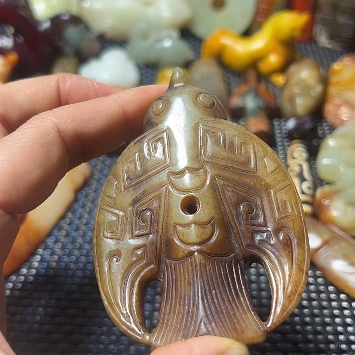 未镶嵌和田玉（糖玉）挂件