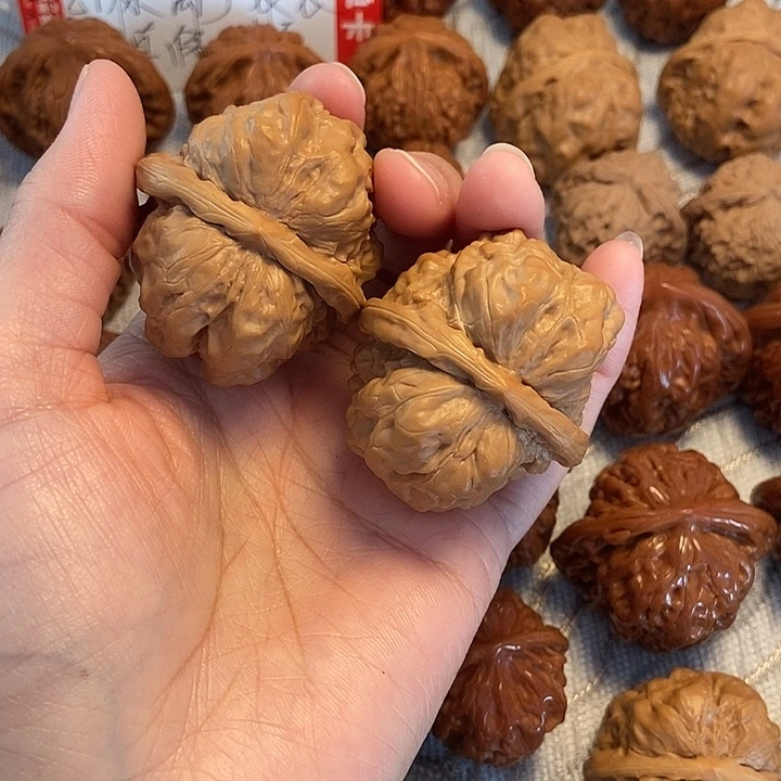 文玩核桃吊坠41蛤麻