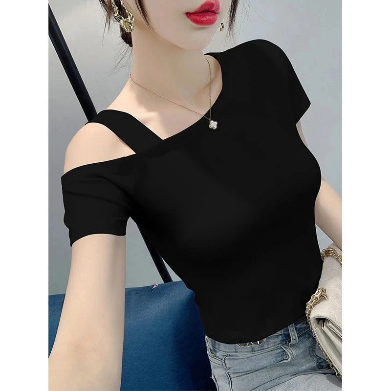 时尚T恤上衣纯色露肩2025新款斜领短袖女款简约设计感百搭风小众