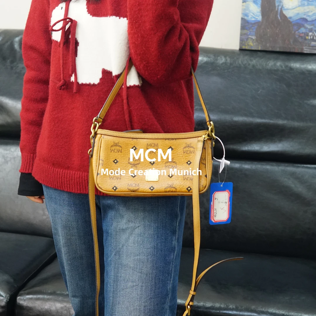 95新 MCM 干邑色斜挎包/SD02622033/2033