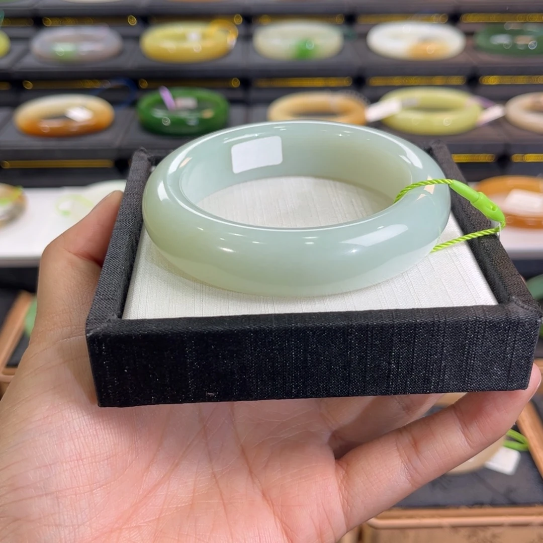 和田玉未镶嵌手镯且末蓝宽版