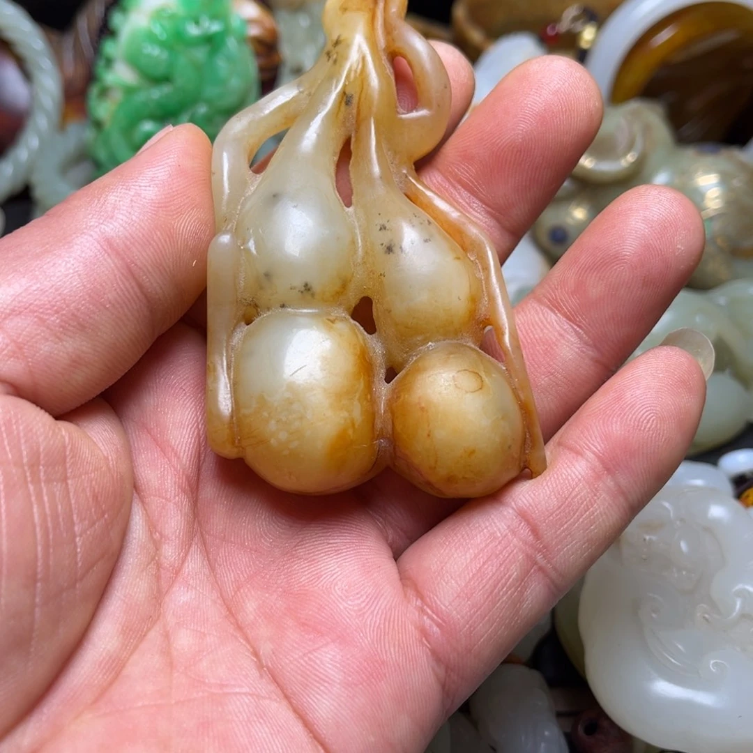 和田玉挂件未镶嵌强*哥