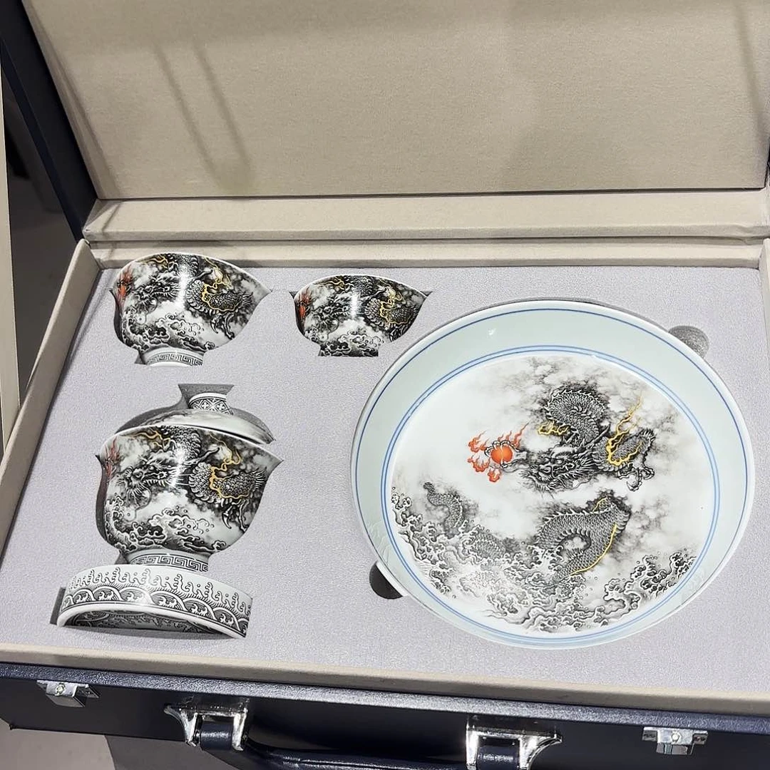 瓷片W****胖景德镇瓷器展和