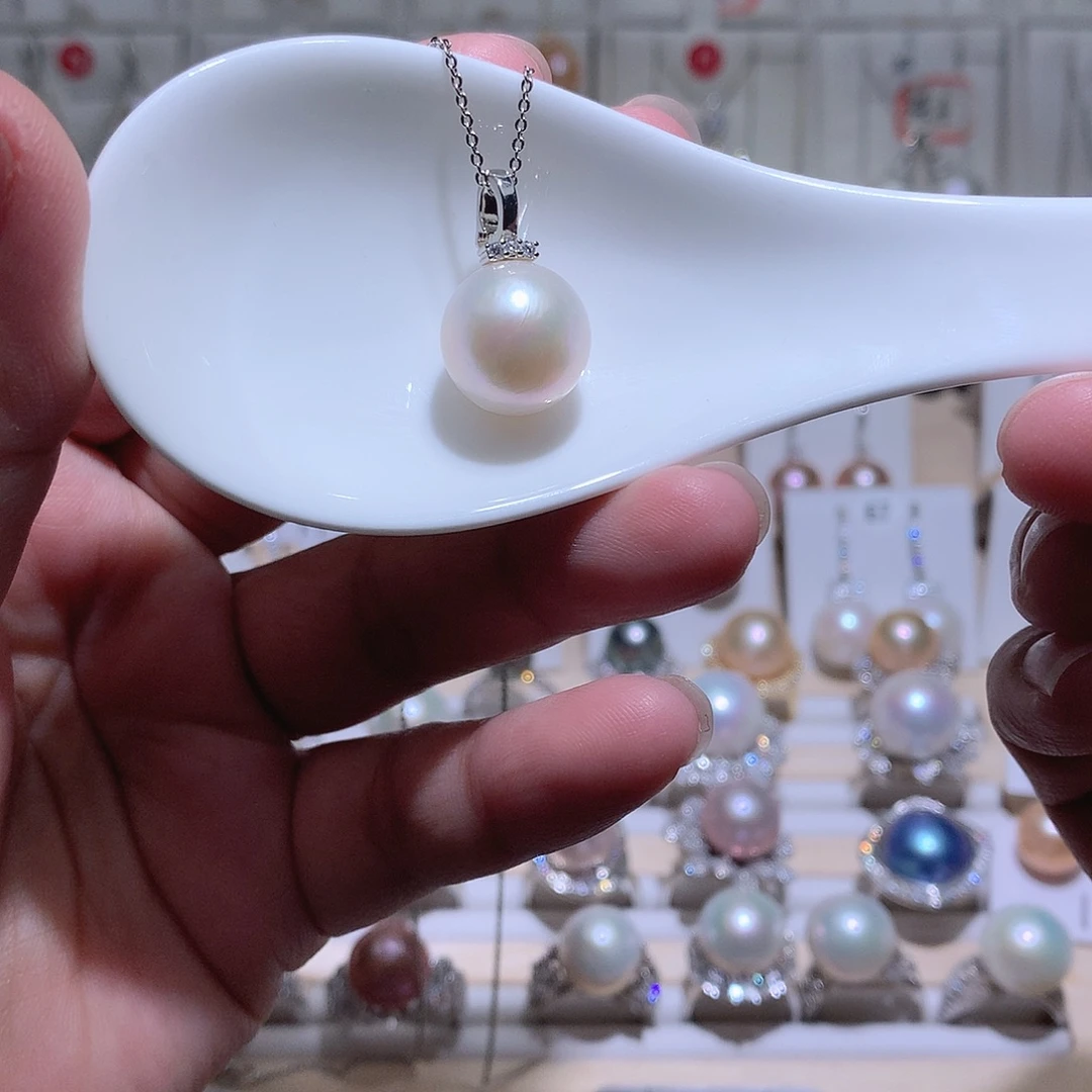 吊坠(赠链)淡水珍珠未镶嵌CC13.7mm