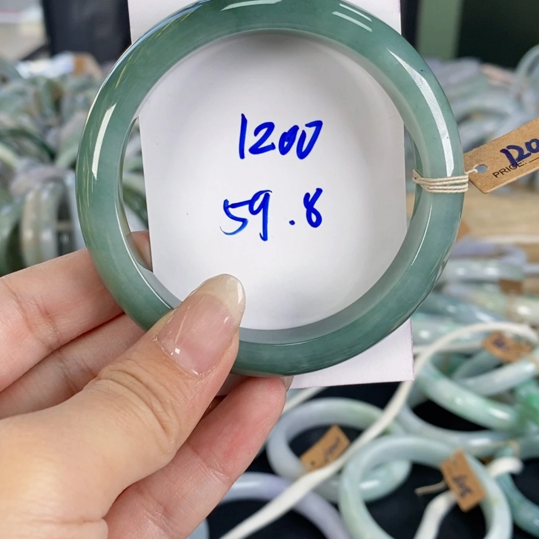 未镶嵌手镯翡翠翡翠手镯