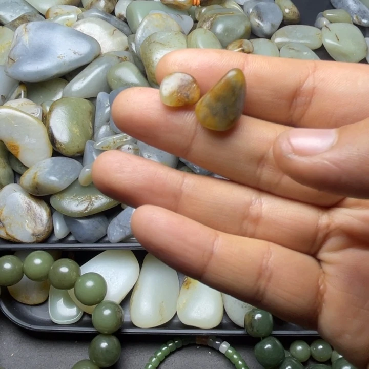 未镶嵌和田玉珠宝半成品