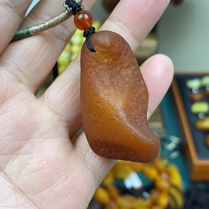 蜜蜡未镶嵌颈饰吊坠