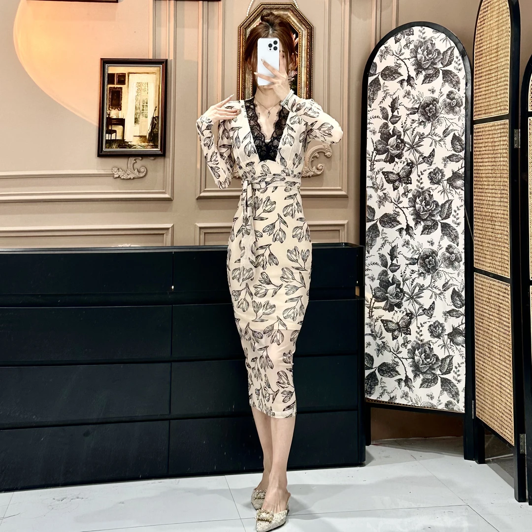 2025春夏款网纱蕾丝V领绑带长袖小春良月显瘦性感包身开衩连衣裙