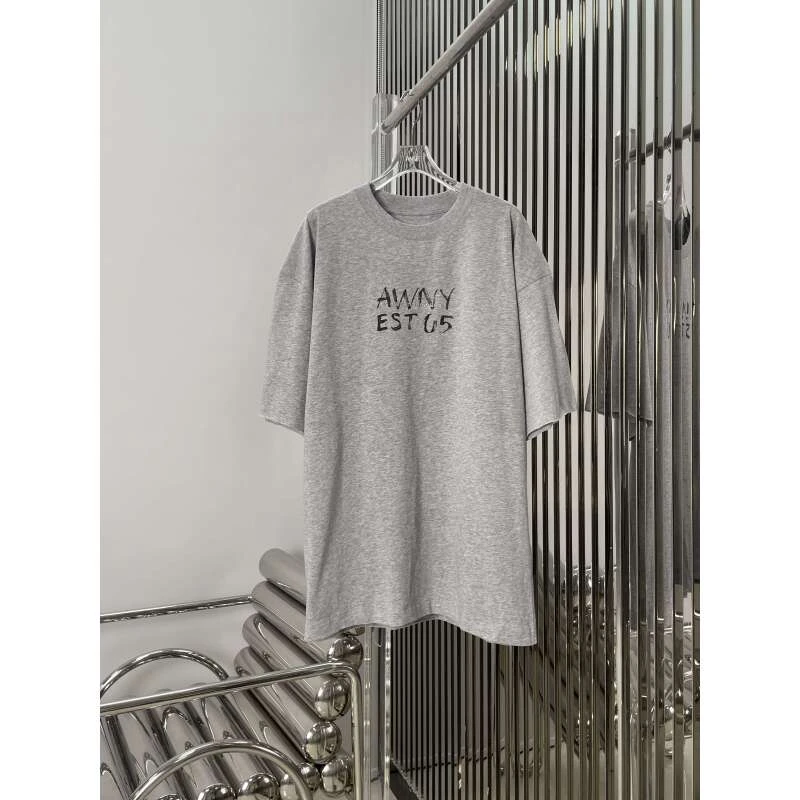 字母涂鸦刺绣T恤 时尚百搭中性圆领短袖上衣