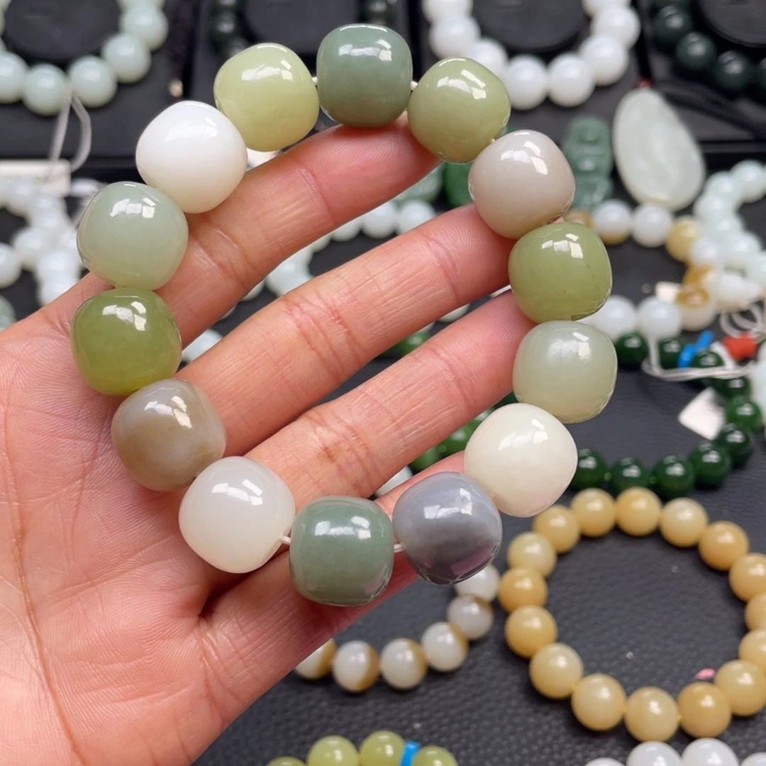 和田玉未镶嵌手链