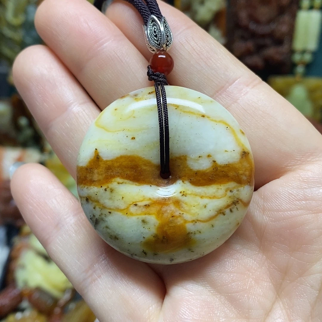 岫玉未镶嵌吊坠(赠链)