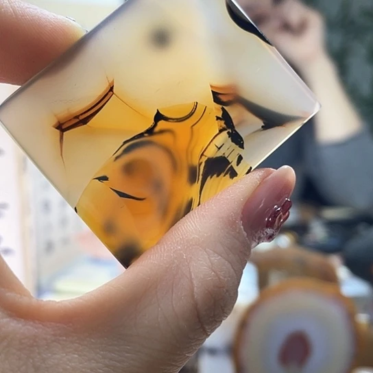 玛瑙/玉髓颈饰未镶嵌