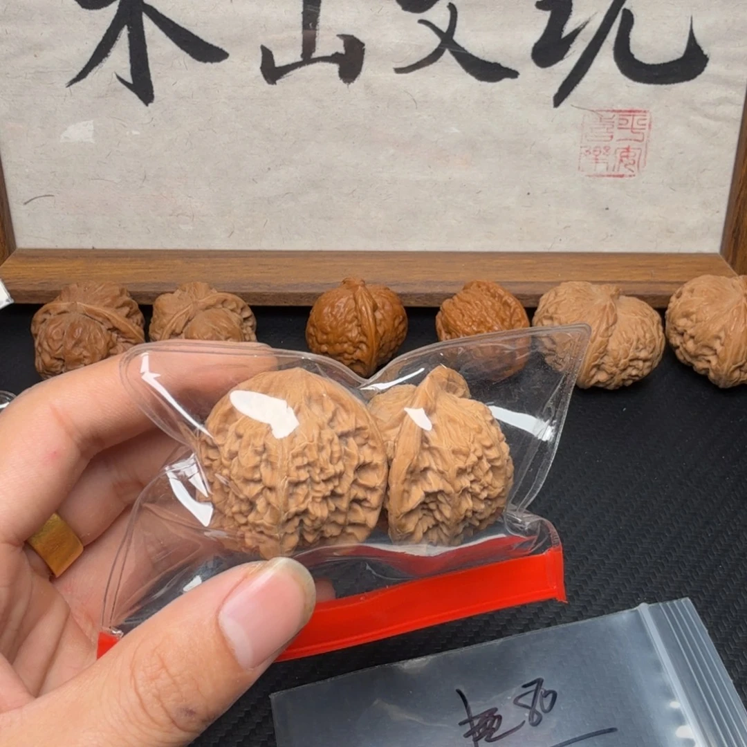 H***s吊坠文玩核桃望月货头