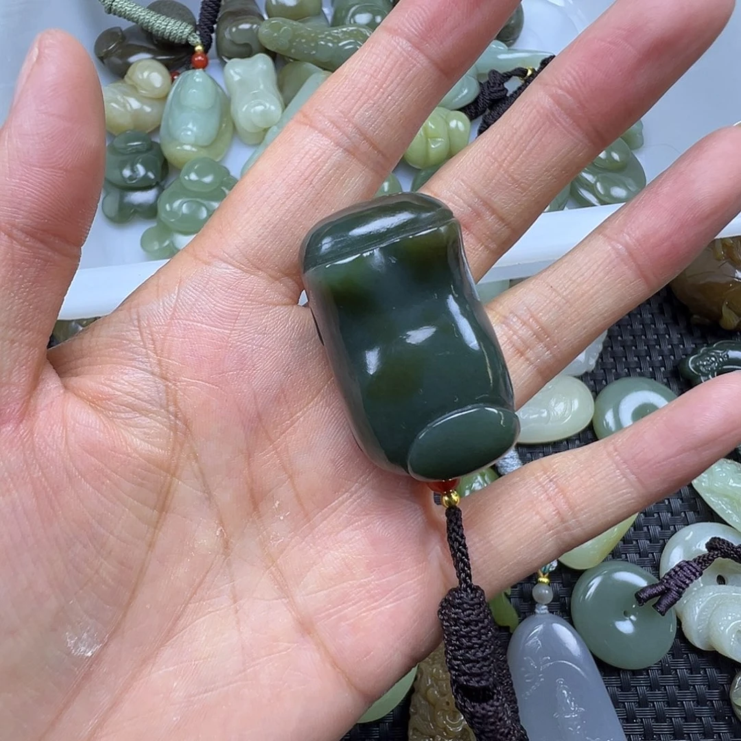 和田玉未镶嵌吊坠(赠链)炸，卡41.9