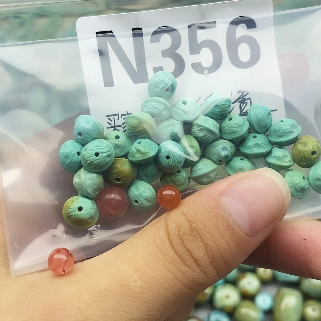 披***肠未镶嵌配饰南红玛瑙