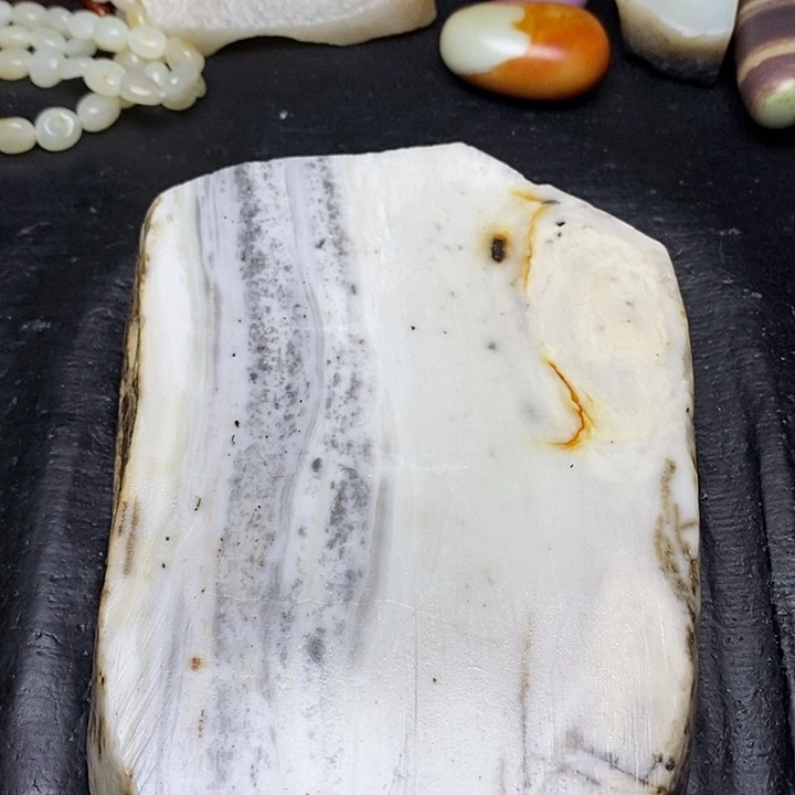 未镶嵌和田玉摆件