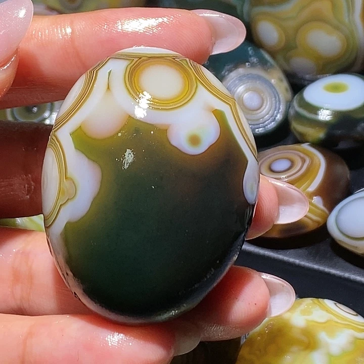 玛瑙/玉髓未镶嵌珠宝奇石73