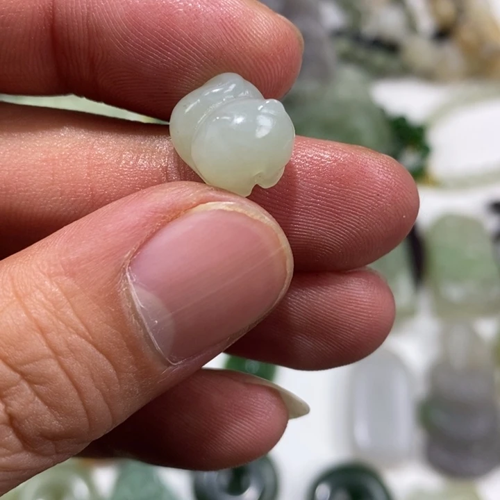 和田玉（糖玉）未镶嵌车挂