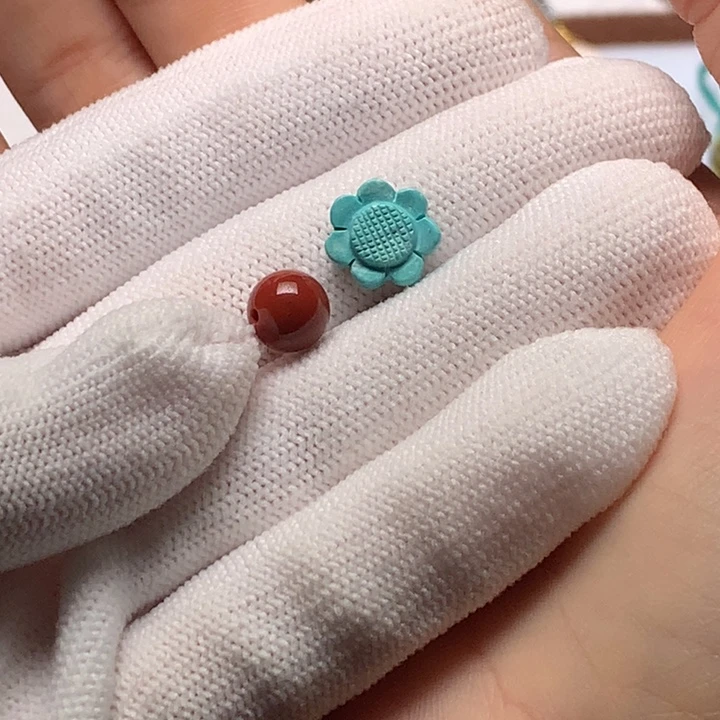 南红玛瑙未镶嵌珠宝奇石