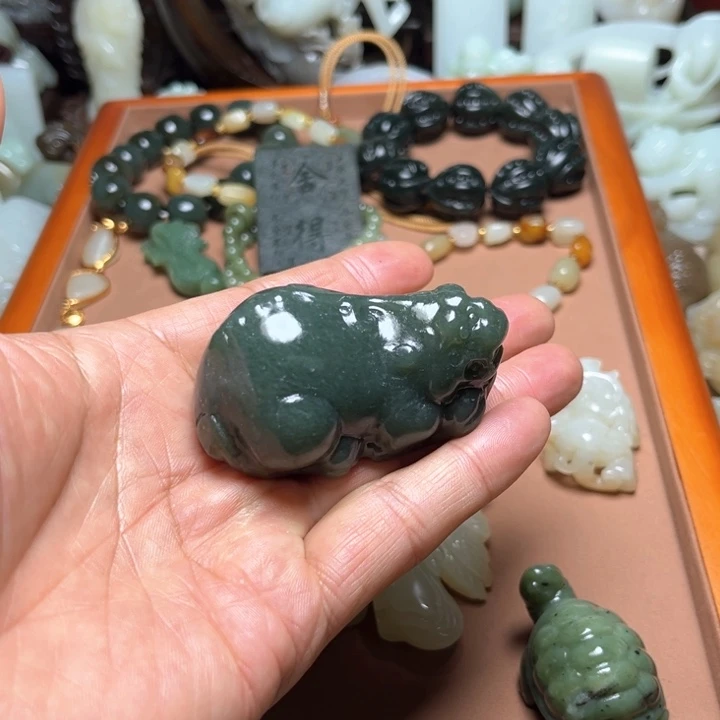 未镶嵌和田玉（糖玉）珠宝奇石