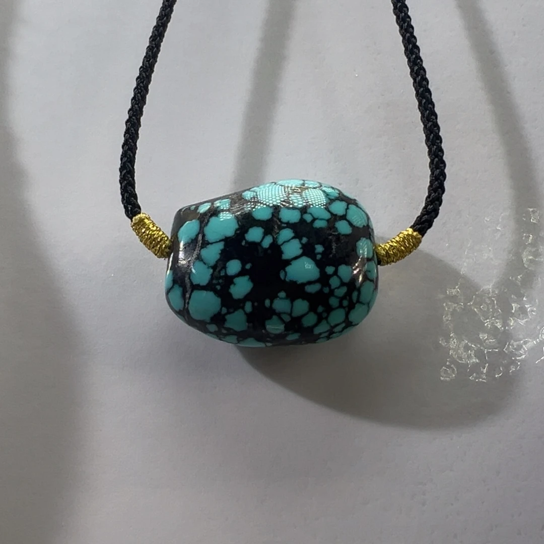 绿松石未镶嵌挂件